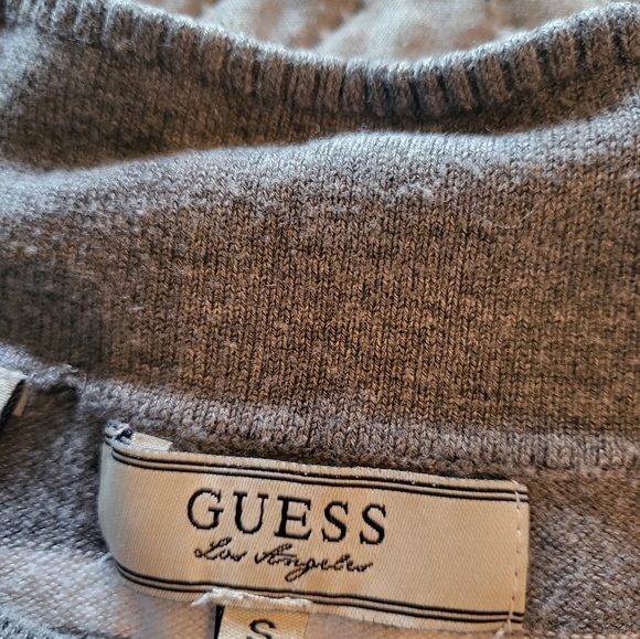 Chandail guess - Picture 3 of 3